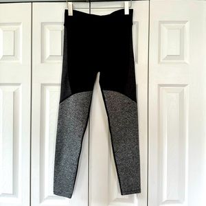 NWT Alala leggings black and gray